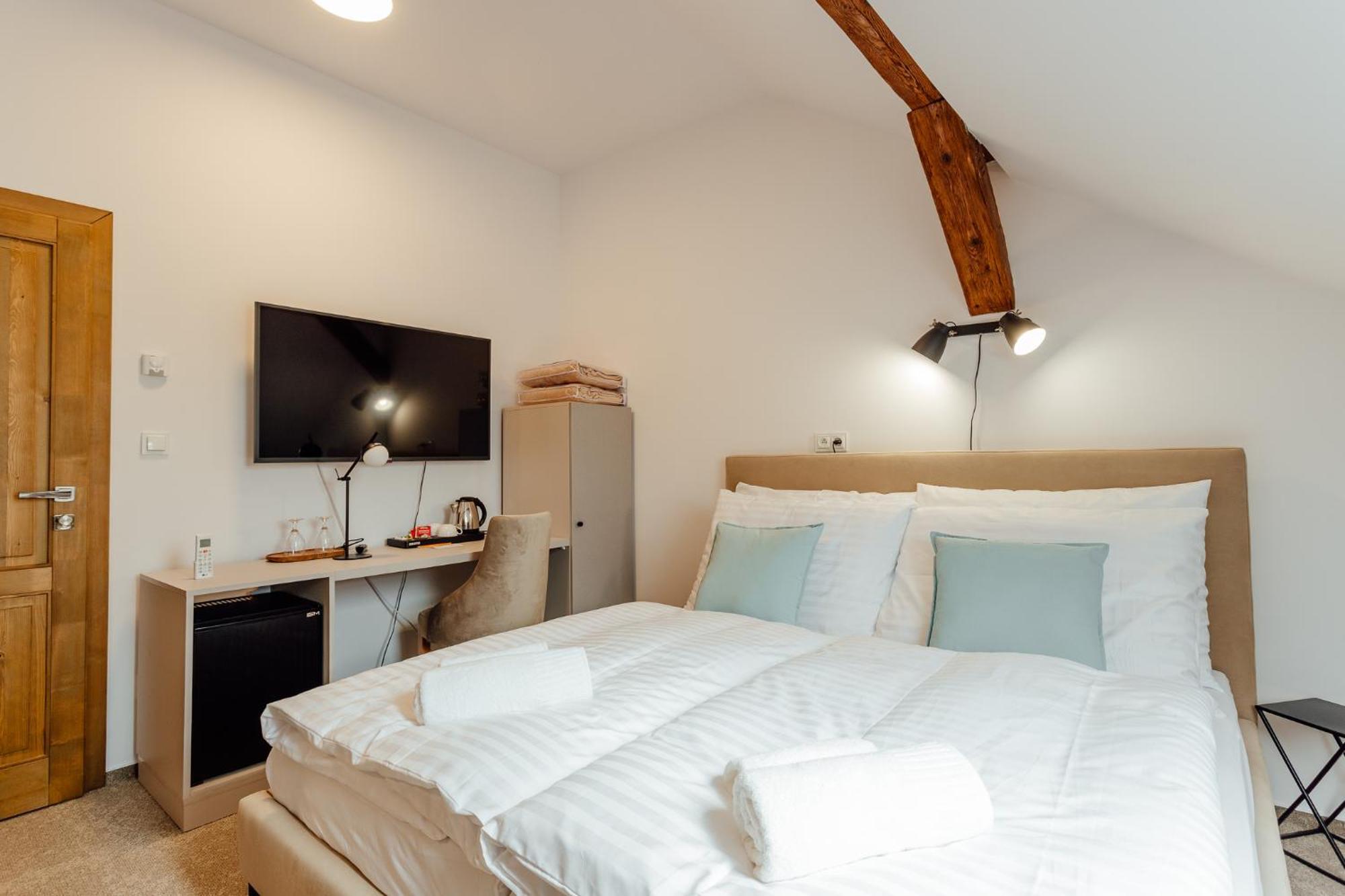 Boutique Hotel Siglisberg Stiavnicke Bane Exteriör bild